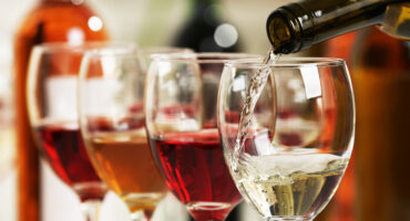 vino, kozarci