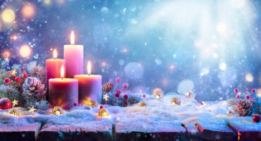 Advent,-,Four,Purple,Candles,With,Christmas,Ornament,In,Shiny