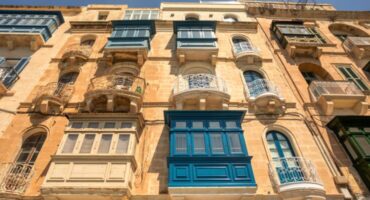 Maltese,House,With,Traditional,Balcony,In,Valletta,,The,Capital,Of