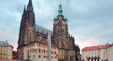 Praga-Hradčani-shutterstock_218554027