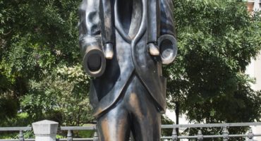 Praga-Kafka-shutterstock_208689760