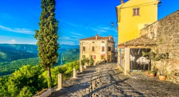 Motovun-shutterstock_1096611989-1